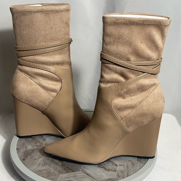 GUESS Acora Wedge Ankle Boots Light Natural 6M Pointed Toe Stretch Pull-On - Picture 4 of 10